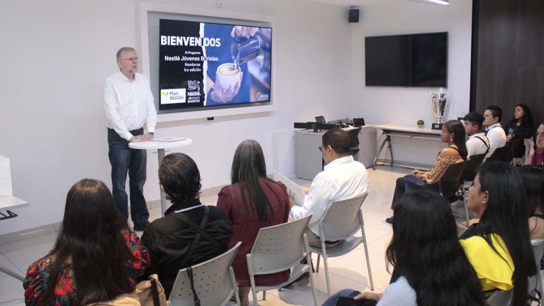 Nestlé lanza el programa Jóvenes Baristas en pro de la empleabilidad y el emprendimiento en el sector cafetalero del país 